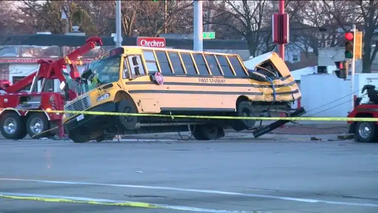 Police chase of Chicago homicide suspect ends in Milwaukee school bus crash