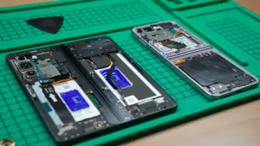 Samsung adds foldable phones to its self-repair program